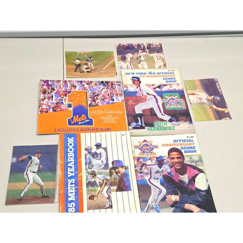 Vintage NY Mets Lot 1985 Yearbook 1986 Scorebooks 1989 Calendar